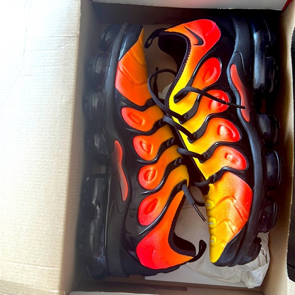 Nike Air Vapormax Plus - Picture 1 of 1